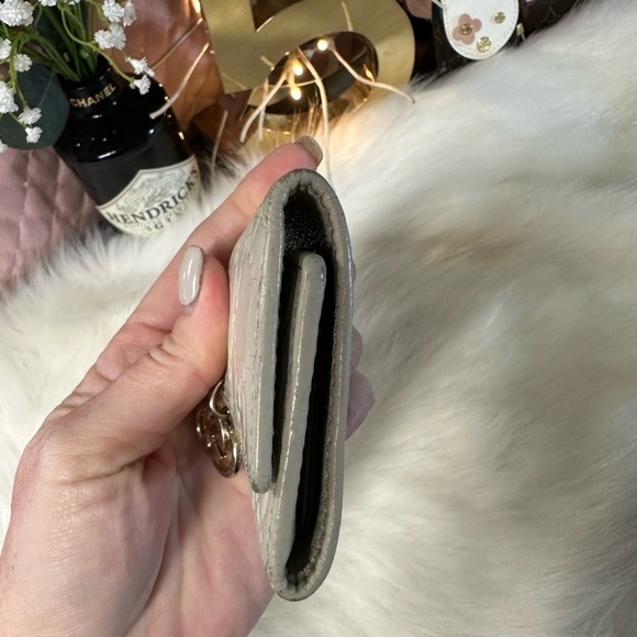 Authentic GUCCI SSIMA INTERLOCKING G GOLD CHARM 6 RING KEY CASE KEY HOLDER - Picture 8 of 10